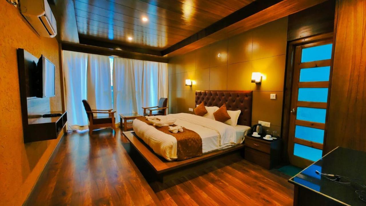 Winterline Resort Near Mall Road Manali - Centrally Heated & Air Cooled Exteriör bild