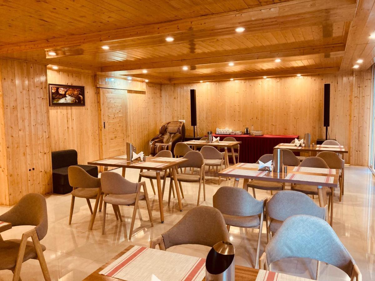 Winterline Resort Near Mall Road Manali - Centrally Heated & Air Cooled Exteriör bild
