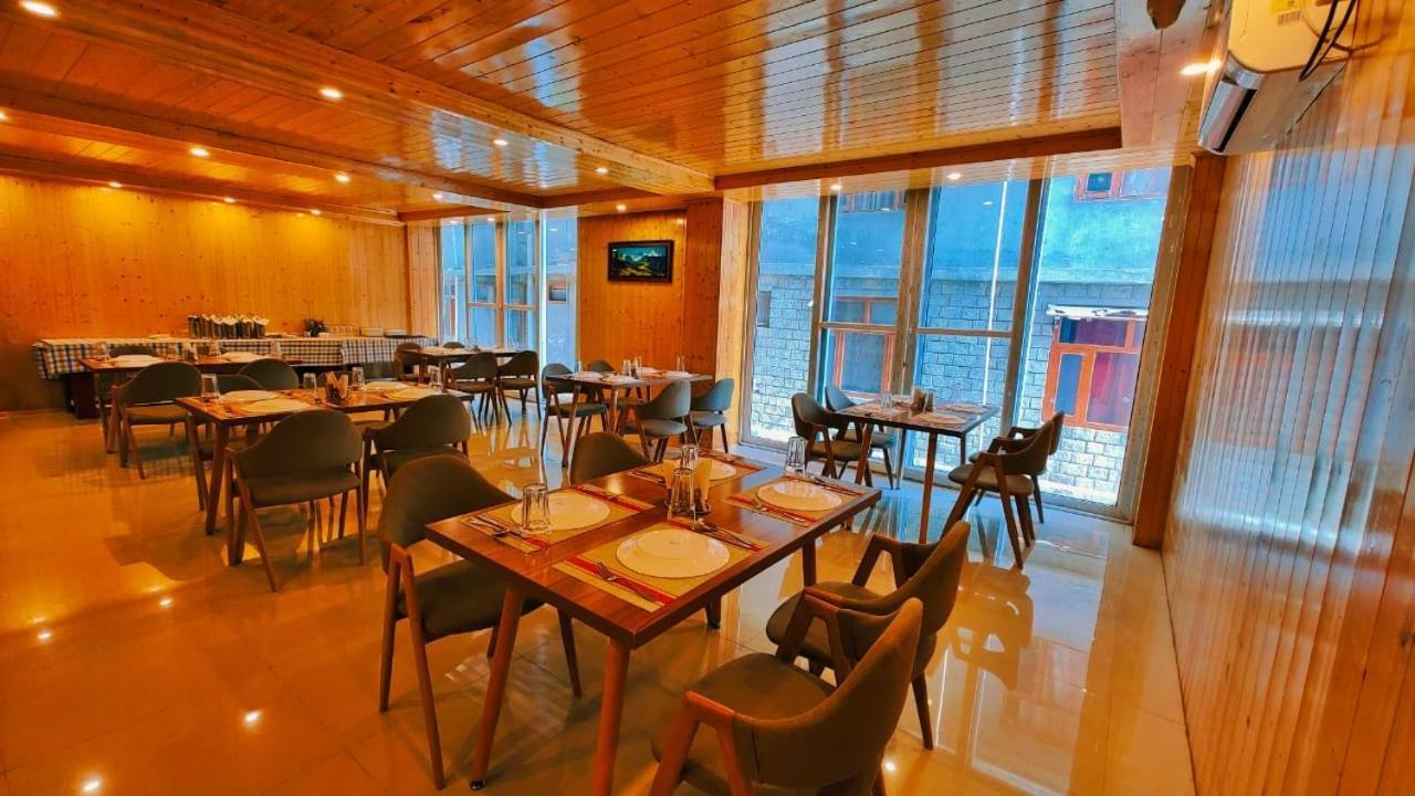 Winterline Resort Near Mall Road Manali - Centrally Heated & Air Cooled Exteriör bild